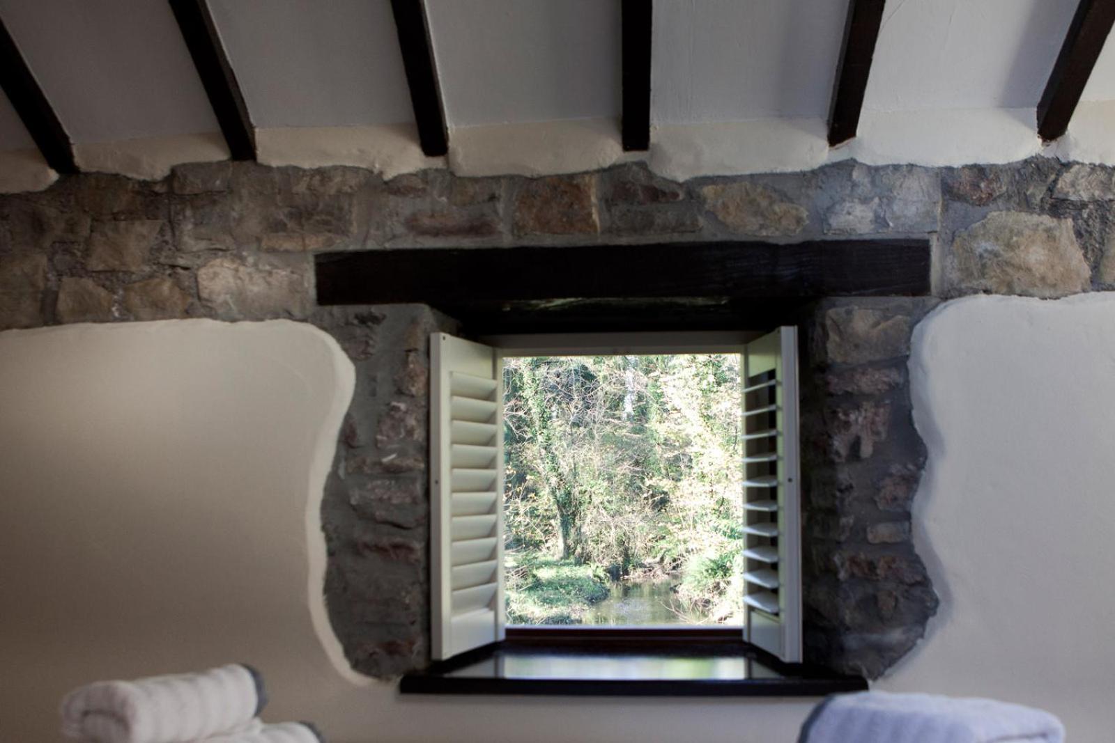 Pencoed House Estate Guest House Кардиф Екстериор снимка