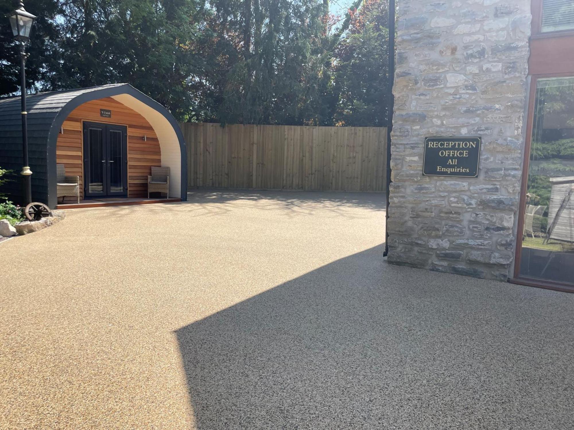 Pencoed House Estate Guest House Кардиф Екстериор снимка
