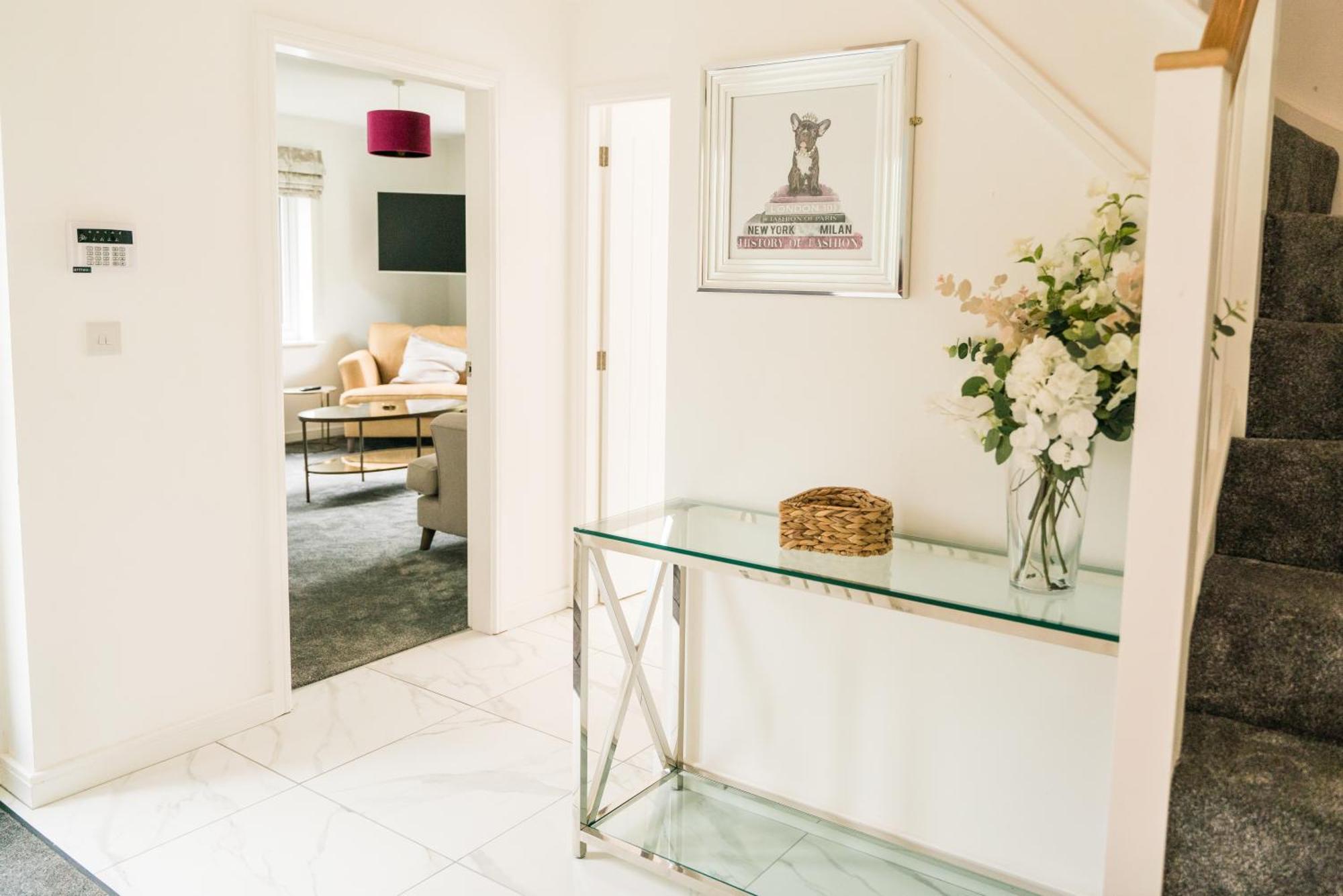 Pencoed House Estate Guest House Кардиф Екстериор снимка