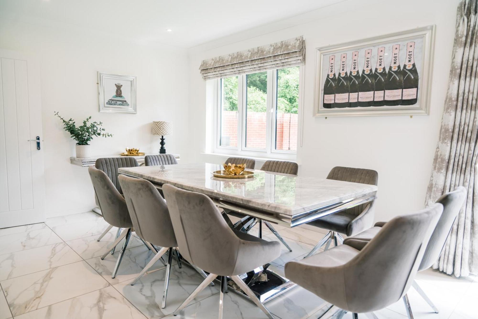 Pencoed House Estate Guest House Кардиф Екстериор снимка